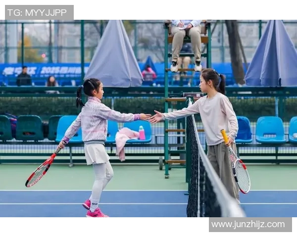 成都网球队的团队协作探索与发展之路：携手共进的网球精神